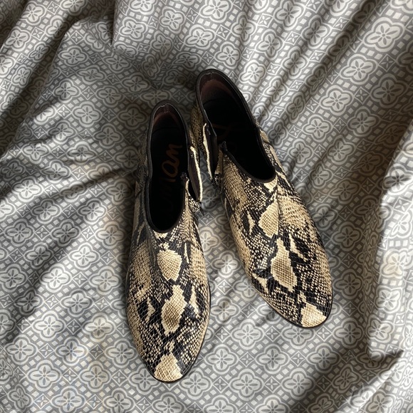 Sam Edelman Shoes - Sam Edelman ankle boots. Size 8.5. Moderate wear. Scuffs as shown.